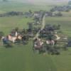 Photos aériennes de "Village" - Photo réf. 37078 - C'est un village discret et reposant.