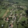 Photos aériennes de "village" - Photo réf. 37396 - C'est un village rurale possdant notamment une dizaine d'hectares de vignes, une exploitation agricole de production laitire, et une exploitation de miel.