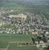 Photos aériennes de "Terres" - Photo réf. 37773 - Les quartiers s'tendent sur les terres qui sparent Wintzenheim de Colmar.