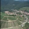 Photos aériennes de "Village" - Photo réf. 37778 - Le village est entour de vignes.