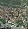 Photos aériennes de "centre" - Photo réf. 38061 - La ville a conserv un centre ancien avec, par exemple, son glise Saint-Anne au clocher roman du XIe sicle.