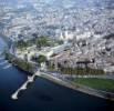Photos aériennes de "centre" - Photo réf. 42195 - Le Centre Historique d'Avignon, avec le Palais des papes et le Pont d'Avignon, est class au Patrimoine Mondial de l'UNESCO.