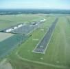 Photos aériennes de "aerodrome" - Photo réf. 42854 - Vue sur la piste 05 de l'arodrome d'Orlans.