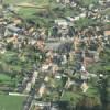 Photos aériennes de "centre" - Photo réf. 45804 - Le centre de la commune avec sa Grand-Place, son glise datant du XIIe Sicle, et la ferme  cour rectangulaire.