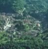 Photos aériennes de "colline" - Photo réf. 54097 - Village  tage o la colline porte un chteau.