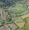 Photos aériennes de "la-haut" - Photo réf. 58120 - En haut de l'image, les salles et terrains de sports.