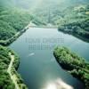 Photos aériennes de "lacs" - Photo réf. 61056 - A la base du barrage se trouve une usine lectrique.