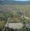 Photos aériennes de "Village" - Photo réf. A00441 - Village  flanc de coteaux sur la route des vins.