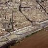 Photos aériennes de "UNESCO" - Photo réf. 62789 - L'glise Saint-Michel et la porte des Salinires le long de la Garonne.