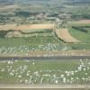 Photos aériennes de "pélerins" - Photo réf. N001414 - L'arodrome sert de base de rassemblement  des milliers de plerins.