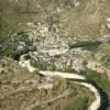 Photos aériennes de "riviere" - Photo réf. N001681 - Au creux d'un mandre, le petit village.