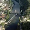 Photos aériennes de "Plan" - Photo réf. N001711 - Pont datant du moyen-ge; au premier plan, le moulin.