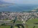 Photos aériennes de "neuchâtel" - Photo réf. T038140 - La ville est au bord du lac de Neuchtel.