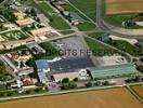 Photos aériennes de "aerodrome" - Photo réf. T050846 - L'aroport civil de Dijon-Longvic, qui cottoie de prs la base militaire.