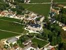 Photos aériennes de "Bourgogne" - Photo réf. T051094 - L'originie du chteau de Meursault (Cte-d'Or) remonte au 11 sicle. C'est aujourd'hui un des plus beaux domaines viticoles de Bourgogne