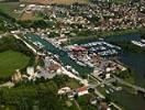 Photos aériennes de "Bourgogne" - Photo réf. T052208 - Premier port fluvial de plaisance, il offre 350 anneaux d'amarrage.