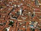Photos aériennes - Villes - Photo réf. T054581 - Fr : Le centre ville de Chiari en Italie s'est construit autour de son glise. It : Il centro di Chiari in Italia si  costruito attorno alla sua chiesa.