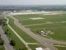 Photos aériennes de "aeroport" - Photo réf. T065094 - L'aroport de Milan Linate, Italie.