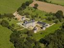 Photos aériennes de "Chateau" - Photo réf. T081711 - Le chteau d'Oisseau (Mayenne).