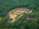 Photos aériennes de "Chateau" - Photo réf. U091608 - Le chantier mdival du chteau de Gudelon  Treigny (Yonne) a dbut en 1998.