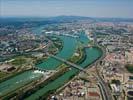 Photos aériennes de "Fleuve" - Photo réf. U110440 - Une vue d'ensemble de la ville de Lyon.