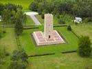 Photos aériennes de "1ere" - Photo réf. E135241 - Ce monument commmore les combats o 70 000 soldats amricains furent engags en Champagne.