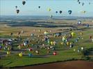 Photos aériennes de "Air" - Photo réf. E128495 - Lorraine Mondial Air Ballons 2013 : Vol du Mercredi 31 Juillet le soir lors du Record Mondial de Dcollage en Masse. (Greatest Mass Ascent)