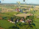Photos aériennes de "LMAB" - Photo réf. E128514 - Lorraine Mondial Air Ballons 2013 : Vol du Mercredi 31 Juillet le soir lors du Record Mondial de Dcollage en Masse. (Greatest Mass Ascent)