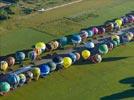 Photos aériennes de "montgolfière" - Photo réf. E128568 - Lorraine Mondial Air Ballons 2013 : Vol du Jeudi 1 Aot le matin lors du Record Mondial de Dcollage en Ligne. (The Great Line, In-line Mass Ascent)