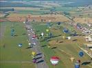 Photos aériennes - Mondial Air Ballons 2013 - Photo réf. E128599 - Lorraine Mondial Air Ballons 2013 : Vol du Jeudi 1 Aot le matin lors du Record Mondial de Dcollage en Ligne. (The Great Line, In-line Mass Ascent)