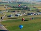 Photos aériennes - Mondial Air Ballons 2013 - Photo réf. E128609 - Lorraine Mondial Air Ballons 2013 : Vol du Jeudi 1 Aot le matin lors du Record Mondial de Dcollage en Ligne. (The Great Line, In-line Mass Ascent)