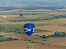Photos aériennes - Mondial Air Ballons 2013 - Photo réf. E128626 - Lorraine Mondial Air Ballons 2013 : Vol du Jeudi 1 Aot le matin lors du Record Mondial de Dcollage en Ligne. (The Great Line, In-line Mass Ascent)