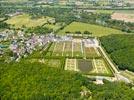 Photos aériennes de "Chateau" - Photo réf. E151474 - Les jardins  la Franaise du Chteau de Villandry sont remarquables.