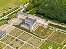 Photos aériennes de "Chateau" - Photo réf. E151494 - Les jardins  la Franaise du Chteau de Villandry sont remarquables.