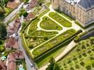 Photos aériennes de "jardins" - Photo réf. E153029 - Le Chteau de Hautefort et ses jardins  la Franaise