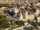 Photos aériennes de "centre" - Photo réf. E153246 - Le Palais des Papes et le Centre Historique d'Avignon sont classs au Patrimoine Mondial de l'UNESCO.
