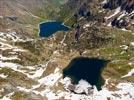 Photos aériennes de "refuge" - Photo réf. E154046 - Lac d'Espingo et son refuge surplombant le Lac d'O.
