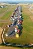 Photos aériennes de "montgolfière" - Photo réf. C157838 - Lorraine Mondial Air Ballons 2015 : Vol du Dimanche 26 Juillet le matin lors du Record Mondial de Dcollage en Ligne. (The Great Line, In-line Mass Ascent)
