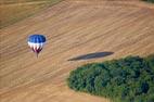 Photos aériennes de "montgolfière" - Photo réf. C157879 - Lorraine Mondial Air Ballons 2015 : Vol du Dimanche 26 Juillet le matin lors du Record Mondial de Dcollage en Ligne. (The Great Line, In-line Mass Ascent)