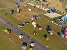 Photos aériennes - Mondial Air Ballons 2015 - Photo réf. E157793 - Lorraine Mondial Air Ballons 2015 : Vol du Dimanche 26 Juillet le matin lors du Record Mondial de Dcollage en Ligne. (The Great Line, In-line Mass Ascent)
