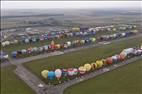 Photos aériennes - Mondial Air Ballons 2017 - Photo réf. E166192 - Mondial Air Ballons 2017 : Vol du Vendredi 28 Juillet le matin : Record du monde de dcollage en ligne, 456 montgolfires !