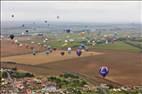 Photos aériennes - Mondial Air Ballons 2017 - Photo réf. E166222 - Mondial Air Ballons 2017 : Vol du Vendredi 28 Juillet le matin : Record du monde de dcollage en ligne, 456 montgolfires !