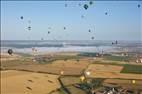 Photos aériennes de "Grand" - Photo réf. E172899 - Grand Est Mondial Air Ballons 2019 : Grande Ligne du lundi 29 Juillet au matin.