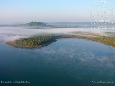 Brumes matinales sur le Lac de Madine (Meuse)