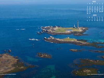 Vue aérienne du phare de l'Ile Vierge (Finistère)