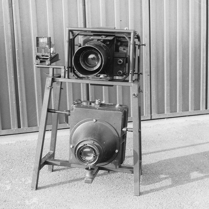 Le système de prises de vue constitué d'une caméra K24 sur le haut et  d'un second appareil sur le bas