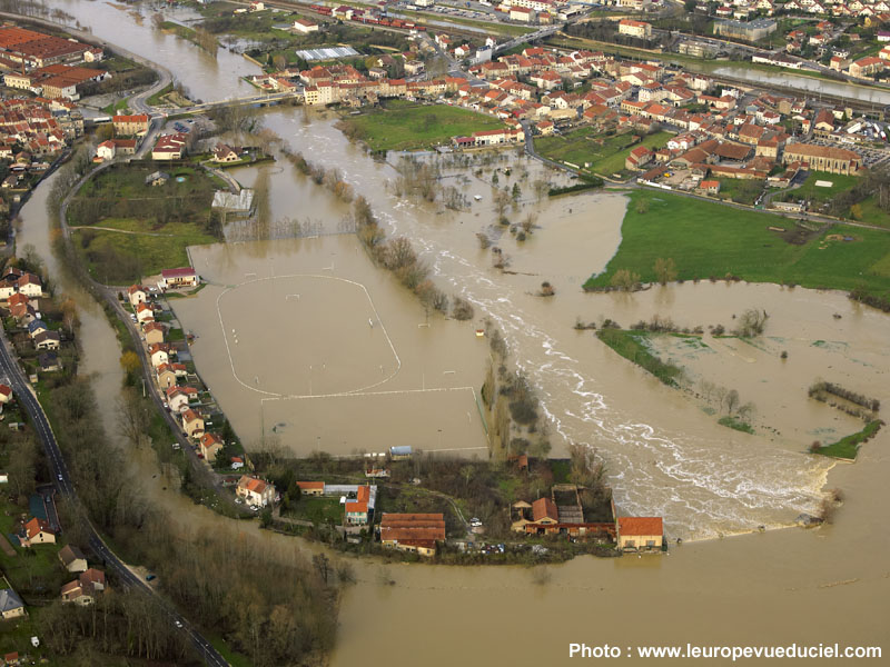Photo aérienne de crues et inondations