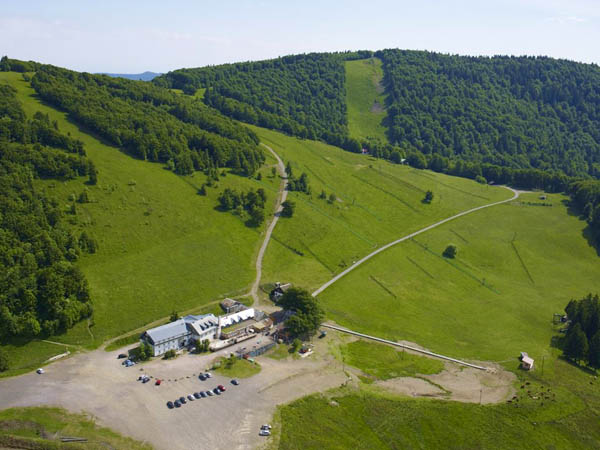 Photo aérienne de l'hôtel Rouge Gazon à Saint-Maurice-sur-Moselle (Vosges)