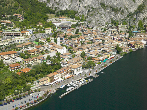 Photo aérienne de Limone del Garda