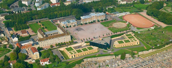 Photo aérienne du Lycée militaire de Autun